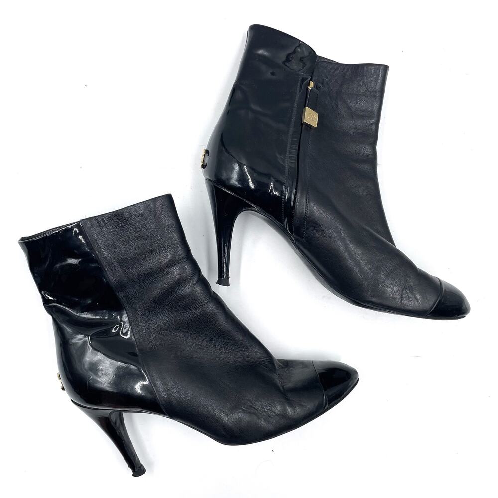 Chanel CC Logo Boots Black‎ Patent Leather Cap Toe Heeled Ankle Sz 37 / 7